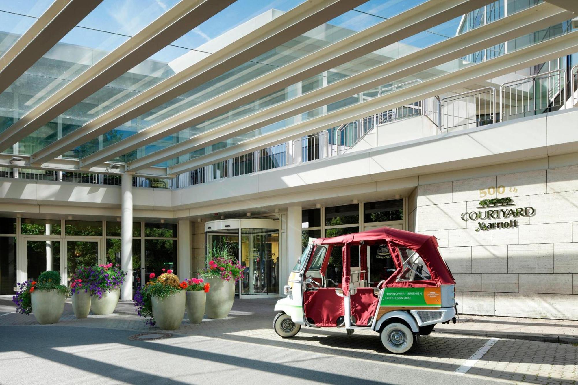 Courtyard By Marriott Maschsee 4*