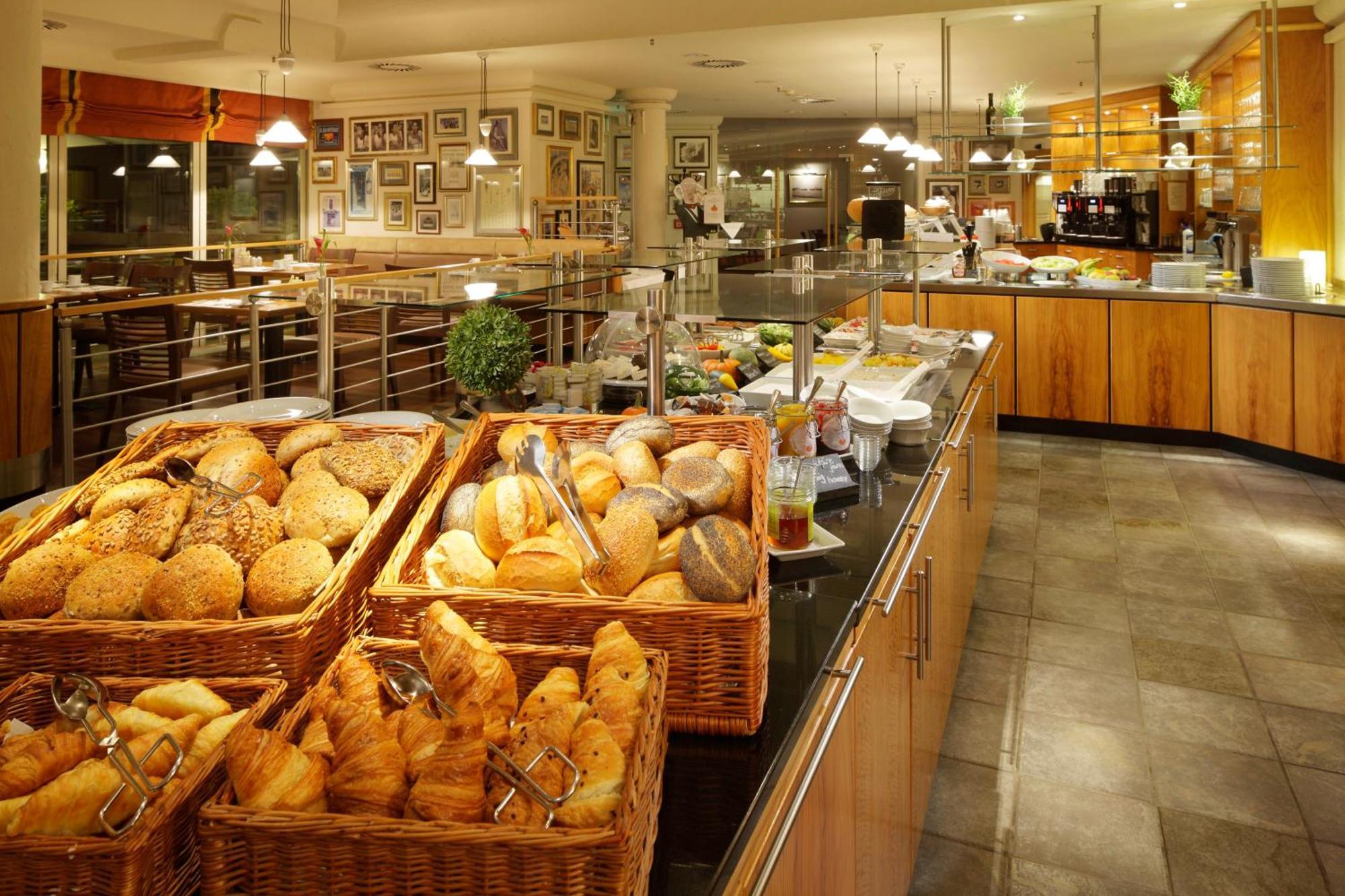 Courtyard By Marriott Maschsee Hotel Hannover